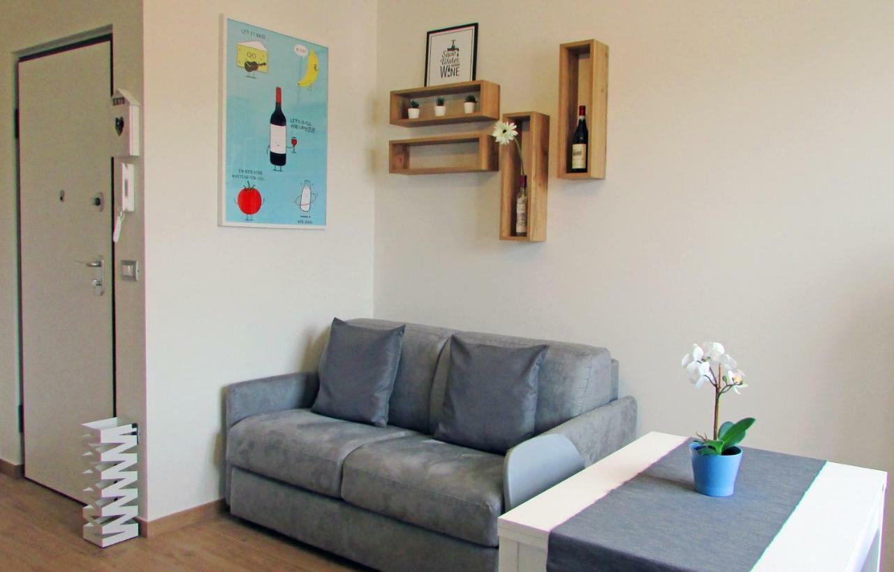 Vinhome Bilocale Con Garage Privato Alba Centro Eksteriør bilde